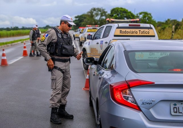 Operação Corpus Christi registra 341 autuações de trânsito no feriado em Alagoas
