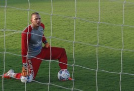 Partida com o ABC é o jogo do ano para o goleiro Marcão