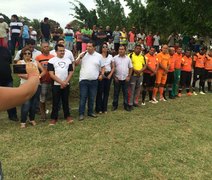 Prefeito Fabinho Aurélio participa da abertura do campeonato municipal de society