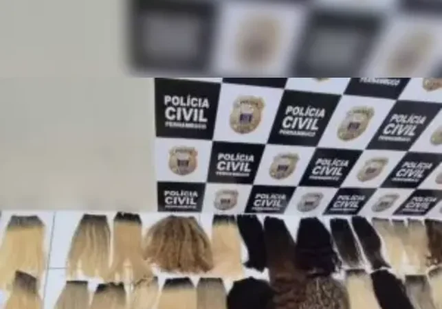 Polícia apreende no Recife apliques capilares roubados de salão de beleza em Natal