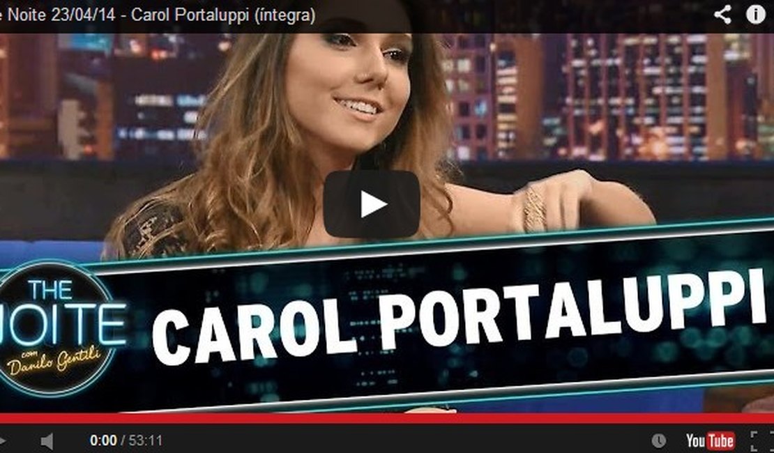 Carol Portaluppi requebra no funk com apresentador Danilo Gentili