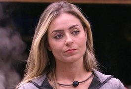 Campeã do BBB 19, Paula fica em silêncio durante depoimento sobre intolerância religiosa