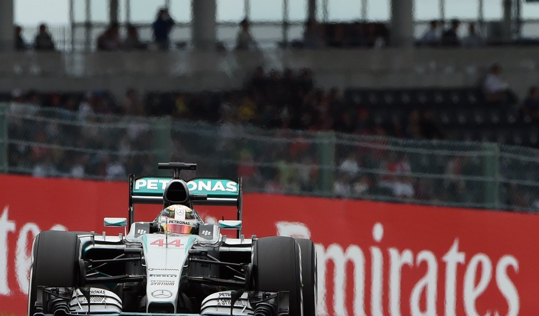 Com largada perfeita, Hamilton vence em Suzuka e iguala Senna; Massa é 17º