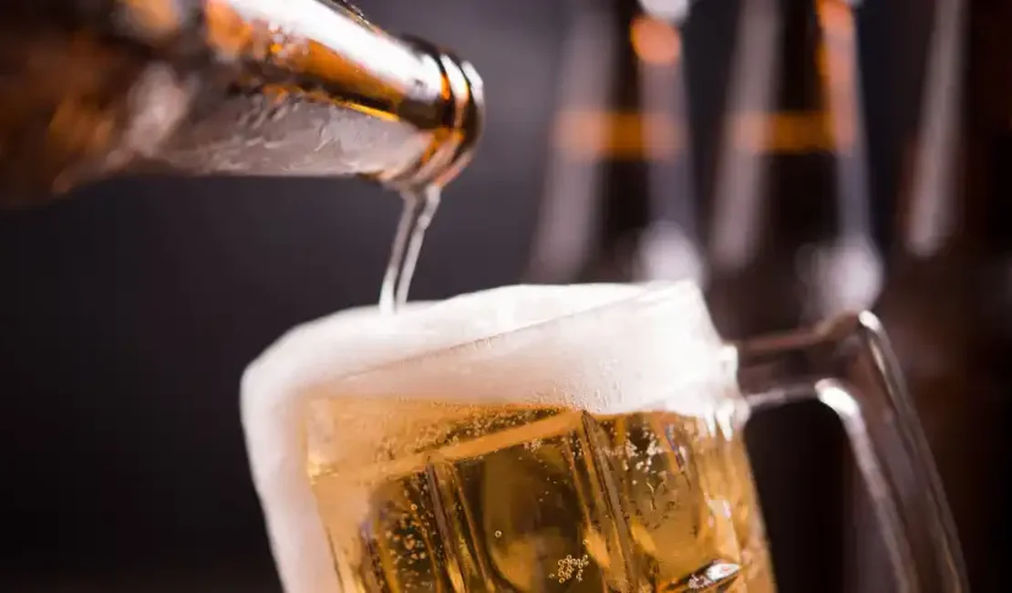 Homem é preso por jogar paralelepípedo na cabeça de primo durante bebedeira em Poço das Trincheiras