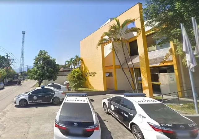 Homem é preso em flagrante por arremessar bebê de 5 meses em calçada em Duque de Caxias
