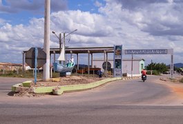 Criminosos assaltam estabelecimento comercial em Lagoa da Canoa e levam quase 30 mil reais