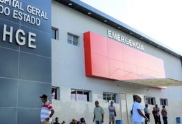 Suspeitos de tráfico trocam tiros com a polícia, são baleados e morrem no HGE