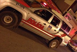 Assaltantes roubam estabelecimento, atiram em proprietário e fogem em Arapiraca