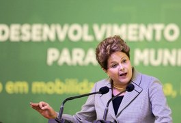 Dilma sanciona lei que destina royalties do petróleo para educação