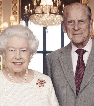 Príncipe Philip teria morrido na cama, ao lado da rainha Elizabeth II, diz jornal