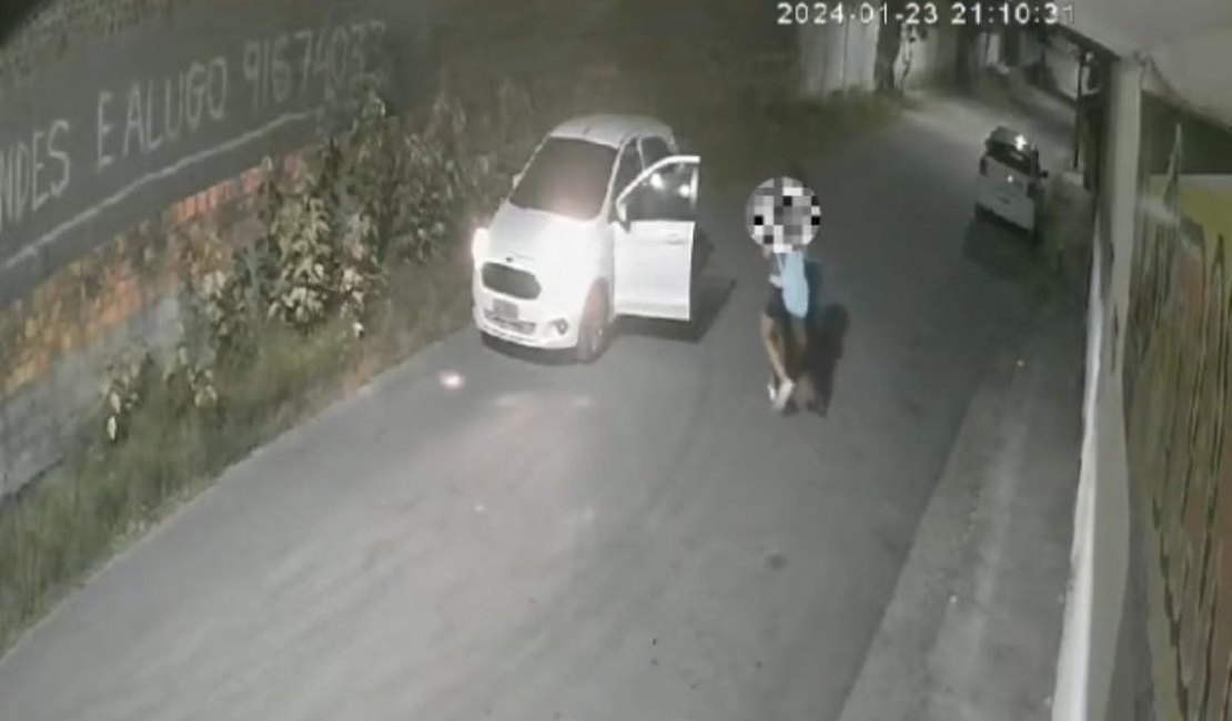 VÍDEO: Câmera mostra homem sequestrando jovem antes de estuprá-la em Pilar