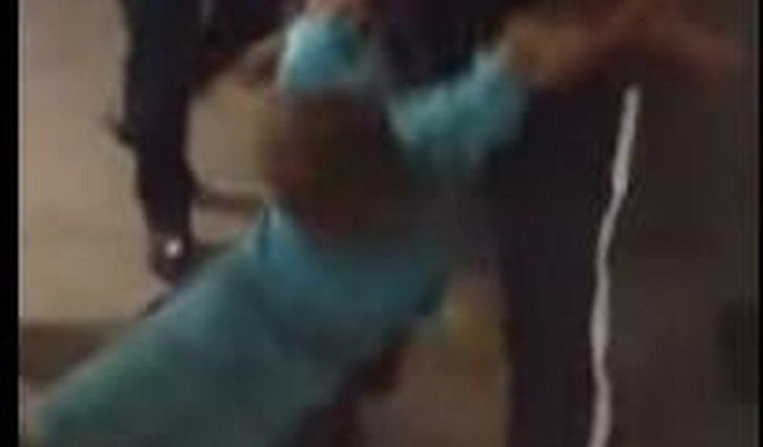 Vigilante suspeito de agredir menor em supermercado é afastado do trabalho