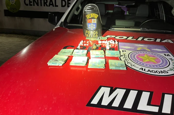 Força Tática do 4° BPM prende homem com drogas e R$ 8 mil em espécie no Clima Bom