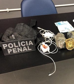 Policial penal é preso ao tentar entrar em presídio com R$ 5 mil e cocaína
