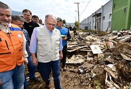 Alckmin anuncia R$ 741 milhões para cidades do RS afetadas por ciclone