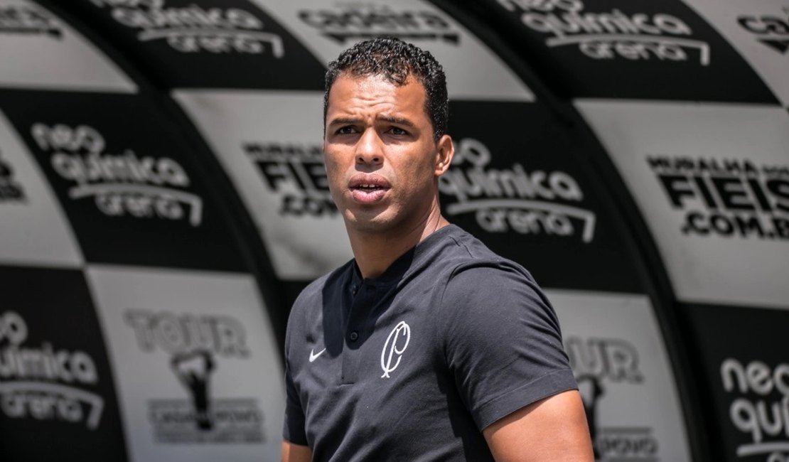 Corinthians anuncia Fernando Lázaro como novo técnico
