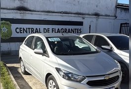 Suspeito de arrombamentos em comércios de Maceió é preso com carro furtado e objetos recuperados pela PM