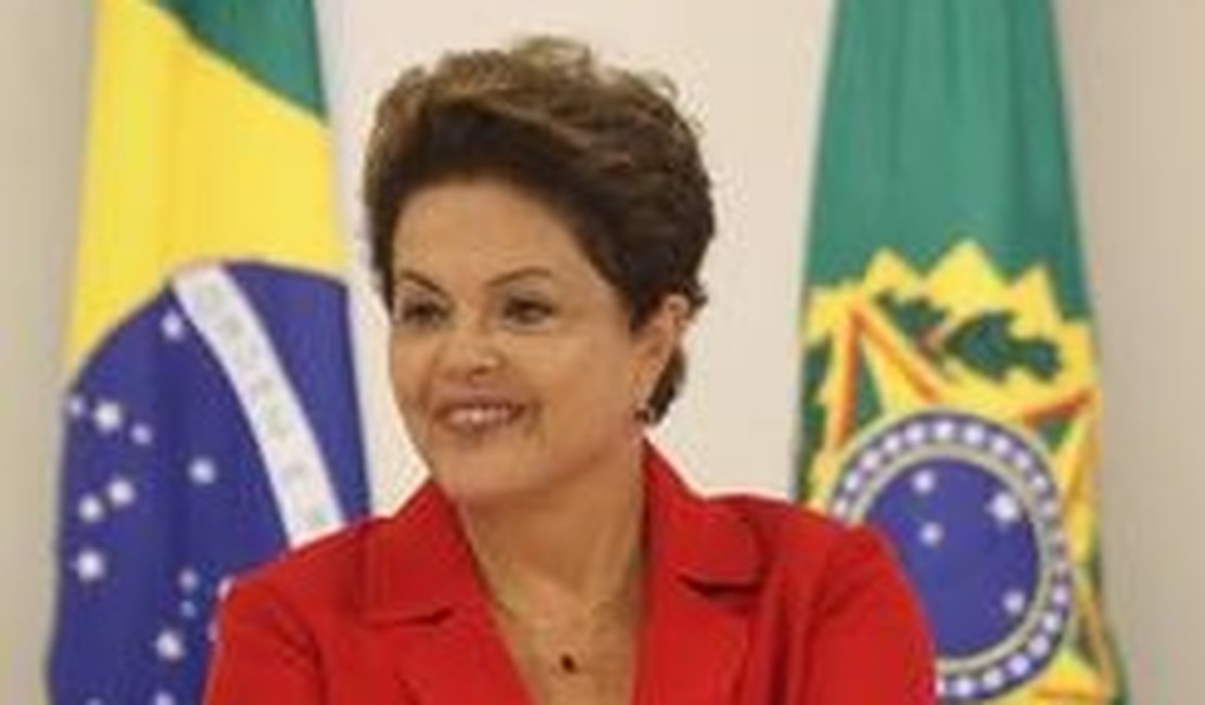 Dilma diz que aeroportos não têm ‘padrão Fifa’ mas sim ‘padrão Brasil’