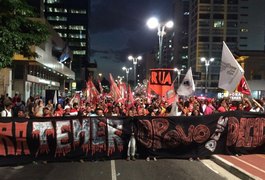 Em São Paulo manifestantes protestam contra o impeachment