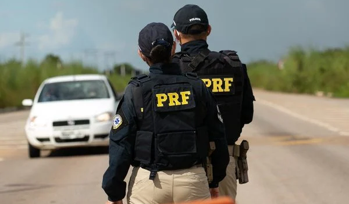 Criança é encontrada viajando desacompanhada dos pais em rodovia alagoana