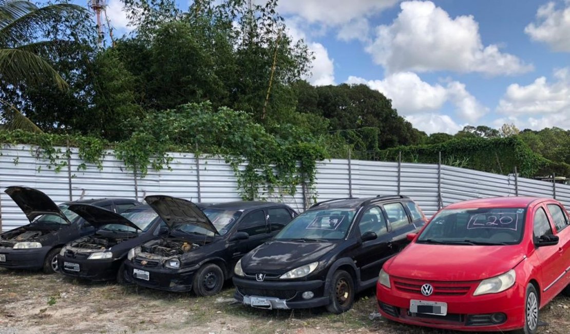 Visita aos itens do leilão da SMTT tem data modificada