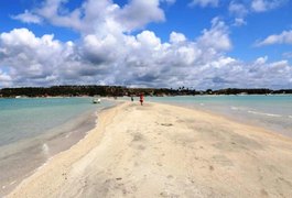 Turista do MS morre após se afogar na praia de Barra Grande, em Maragogi