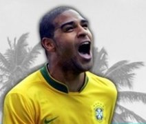 Adriano acerta compra de time dos EUA e volta ao futebol após quase 2 anos