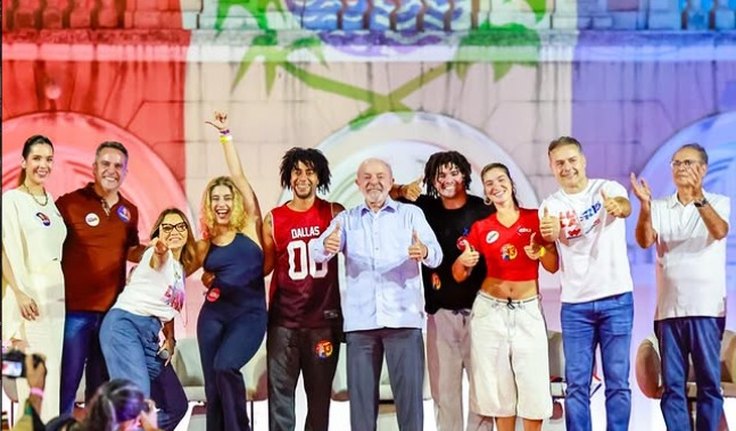 Em Maceió, Lula manda recado para JHC: Raposa não toma conta de galinheiro