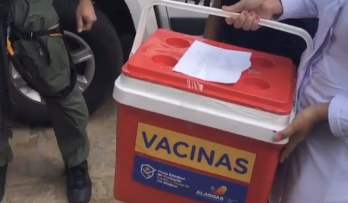 Vacinas contra Covid-19 chegam ao Hospital de Emergência do Agreste, em Arapiraca