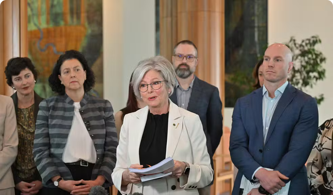 Deputada australiana tem as duas pernas amputadas após ser atropelada perto de gabinete