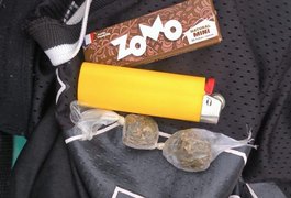 Agentes do Ronda no Bairro flagram uso de drogas no Marco dos Corais