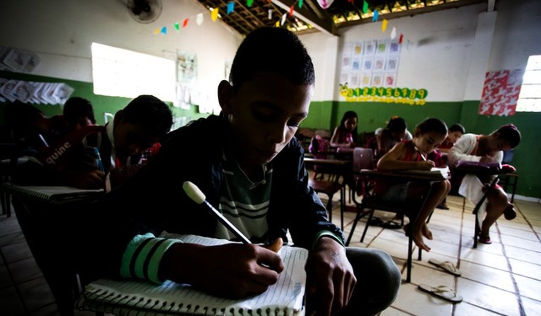Nº de matrículas cai nos ensinos fundamental e médio em Alagoas