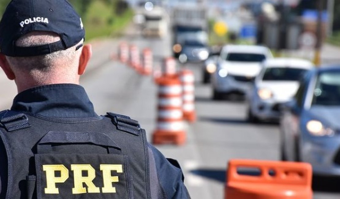 PRF prende dois homens por embriaguez ao volante no interior de Alagoas
