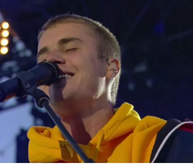 Justin Bieber abandona turnê para se ‘dedicar a Cristo’