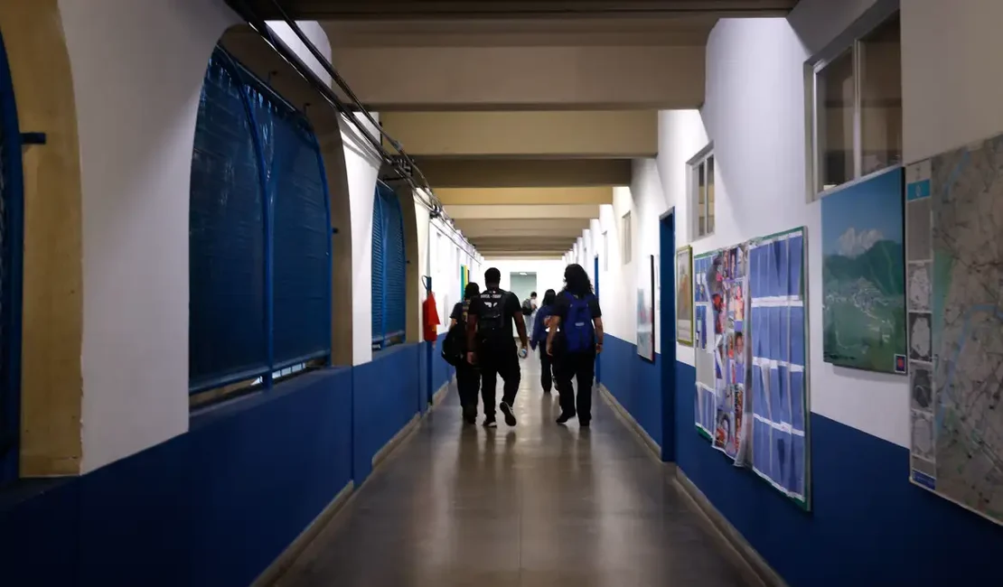 Enfrentamento à violência é desafio para 71,7% dos gestores de escolas