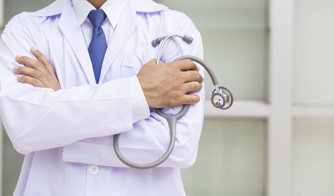 Justiça decreta prisão de médico boliviano proibido de exercer medicina