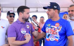 Ricardo Paranhos realiza mega adesivaço