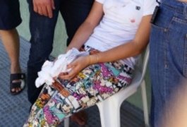 Polícia prende suspeitos de agredir adolescente durante assalto