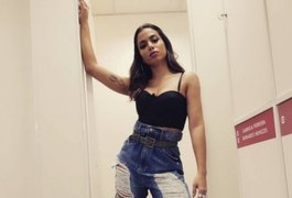 Socialite ataca Anitta e cantora nega acusações: 'Calúnias absurdas'