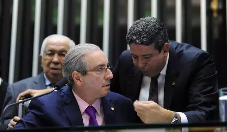 Decisão de Arthur Lira na Câmara anula cassação e permite candidatura de Eduardo Cunha