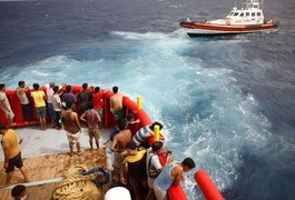 Barcos com imigrantes naufragam na Itália e deixam 30 desaparecidos