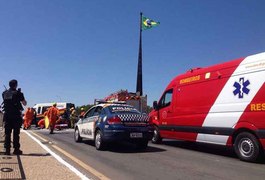 Homem ateia fogo ao próprio corpo em frente ao Palácio do Planalto