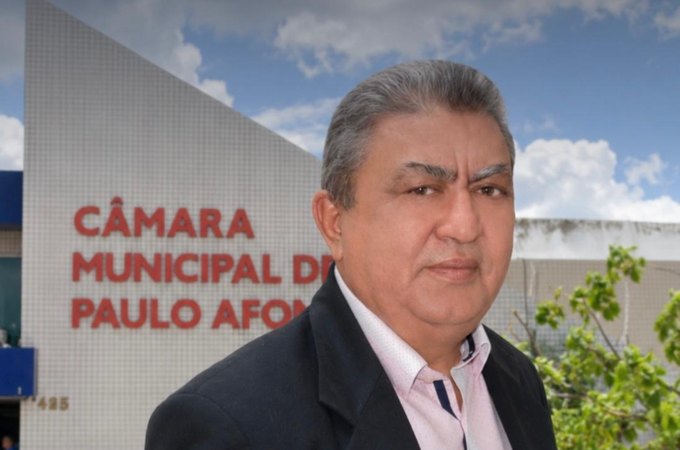 Professor Cícero Romão morre após mal súbito em frente à Prefeitura de Paulo Afonso