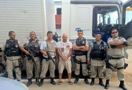 Polícia recupera carreta roubada com 2 mil pneus no interior de Alagoas