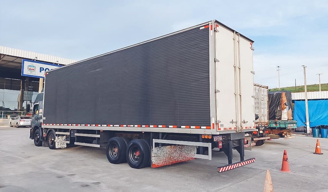 Sefaz flagra carreta transportando autopeças com documentações irregulares em rodovia alagoana