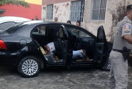 Mulher é assassinada a tiros dentro de veículo em Maceió