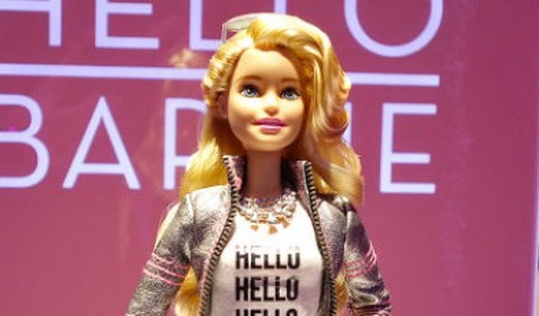 Hello Barbie é capaz de conversar com crianças e deve chega às lojas em dezembro