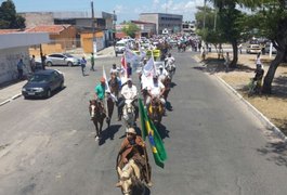 Vaqueiros alagoanos fazem protesto em Maceió contra proibição da vaquejada