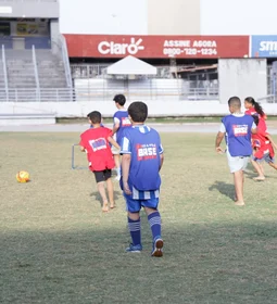 Jogando pela paz: iniciativa do MPAL promove tarde de lazer para filhos de torcedores do CSA e CRB