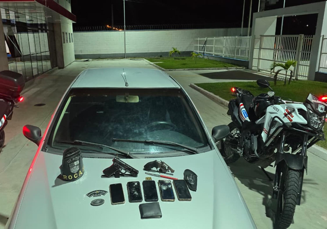 PM apreende arma de fogo em Santana do Ipanema e cumpre mandado de prisão em Penedo